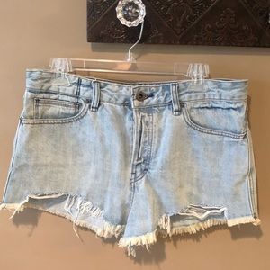 Light wash denim cutoffs!
